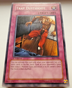 Yu-Gi-Oh! Trap Dustshoot PGD-049 Pharaonic Guardian Vintage 2003 1st Edition NM - Image 3