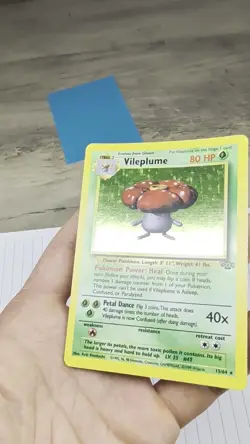 Pokemon 1999 Vileplume Holo Rare Card 15/64 Jungle Set MP - Image 2