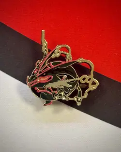 Mega Rayquaza Shiny Collector's Pin 2015 Metal Enamel Pin Roaring Skies Pokemon - Image 1