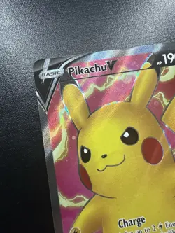 Pokemon TCG Vivid Voltage Pikachu v 170/185 MP Full Art Ultra Rare Card - Image 3