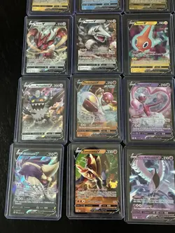 Pokemon V LOT 20 cards ALL V and ALL IN TOP LOADERS - Image 4