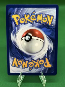 Pikachu V 043/185 Pokemon TCG 2020 Rare Vivid Voltage Holo Rare - Image 2
