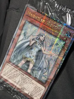 Yu-Gi-Oh SDWD-EN041 Maiden of White Quarter Century Secret Rare Sealed Card - Image 4