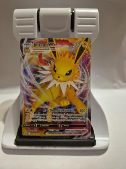 Pokemon Jolteon VMAX TCG Evolving Skies Holo Ultra Rare Card 051/203 Near Mint - Image 1