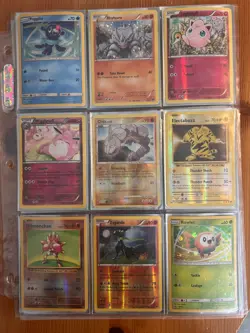 Lot of 34 Pokemon Cards - Image 3