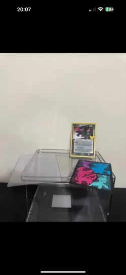 Umbreon Gold Star 17/17 Pokemon Celebrations Holo Card - Image 2