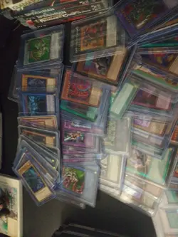 Huge Lot of Yu-Gi-Oh Cards - Image 5