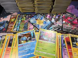 Pokemon Card Collection Bulk lot 1000+ HOLO/ REVERSE HOLO V Promos Lp At Best - Image 1