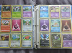 Lot of 414 Vintage Pokemon Trading Cards & Album With 23 Full Sheets 18 Holo - Image 5
