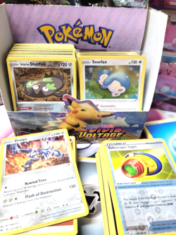 Pokemon Card Vivid Voltage Bulk lot of 300+ Cards AND BOOSTER BOX! Holos, Etc. - Image 3