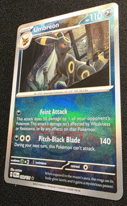 Umbreon 59/131 Poke Ball Holo Pokemon Prismatic Evolutions NM - Image 2