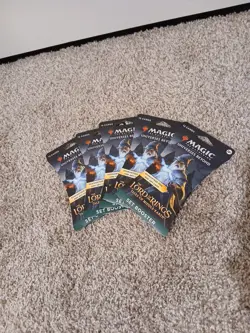 Magic The Gathering Universe Beyond : The Lord Of The Rings Set Booster Packs X5 - Image 1