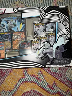 Pokemon TCG: Pokemon Unova Heavy Hitters Premium Collection (Costco Exclusive) - Image 3