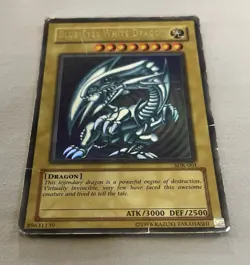 Blue-Eyes White Dragon Yu-Gi-Oh Card 1996 SDK-001 Low Grade Kazuki Takahashi - Image 2