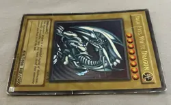 Blue-Eyes White Dragon Yu-Gi-Oh Card 1996 SDK-001 Low Grade Kazuki Takahashi - Image 4