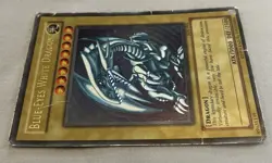 Blue-Eyes White Dragon Yu-Gi-Oh Card 1996 SDK-001 Low Grade Kazuki Takahashi - Image 5