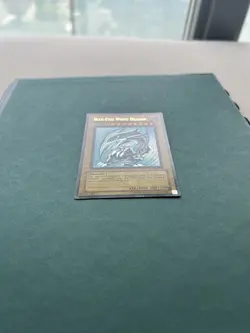 Yu-Gi-Oh! TCG Blue-Eyes White Dragon SDK-001 Unlimited Ultra Rare, LP/MP - Image 2