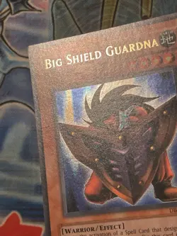 Big Shield Gardna DB1-EN097 Ultra Rare Dark Beginning 1 LP Yugioh - Image 3