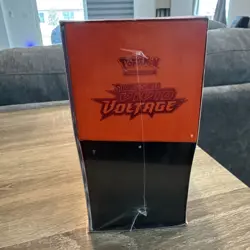Pokemon TCG Vivid Voltage Elite Trainer Box ETB Sealed (Slightly Torn Wrap) - Image 3