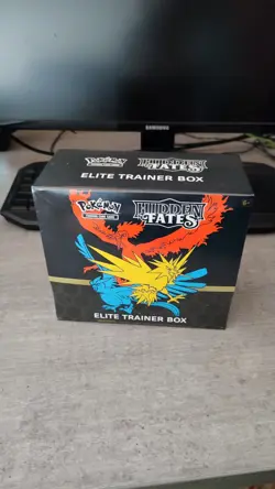 Pokemon Hidden Fates Elite Trainer Box ETB Sealed - Image 2