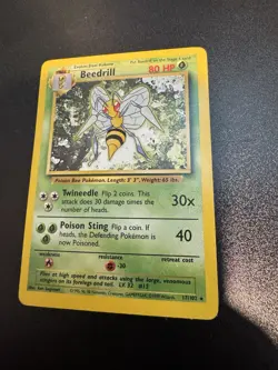 Beedrill 17/102 Base Set Pokemon Card 1999 Vintage WOTC Rare NM/LP - Image 1