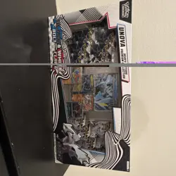 Pokemon TCG Premium Collection Box Black & White Bolt Flare Reshiram - Image 2