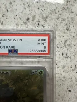 2023 Pokemon Mew en Bulbasaur Illustration Rare Card #166/165 PSA 9 - Image 4