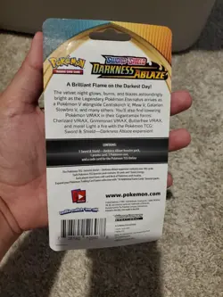 Pokemon TCG Darkness Ablaze Hatenna Promo SWSH040 BLISTER BOOSTER PACK 2020 - Image 2