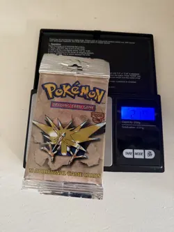 HEAVY 21.94g Sealed Pokemon Fossil Booster Pack Zapdos Artwork Long Crimp 1999 - Image 1