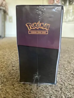 Pokemon: Scarlet & Violet 3: Obsidian Flames Elite Trainer Box - 9 Packs 820650853913 - Image 4