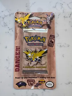 Pokemon Fossil Blister Pack Zapdos Artwork 1999 WOTC Factory Sealed - Image 1