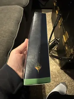 Magic The Gathering Bloomburrow - SQUIRRELED AWAY Commander Deck Sealed - Image 2