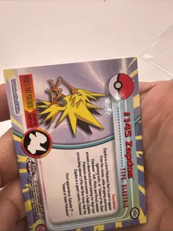 Zapdos #145 NM Pokemon Topps Chrome Series 2 - Image 4