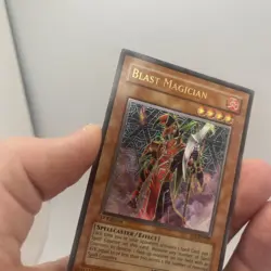 Yugioh Blast Magician FET-EN020 Ultimate Rare 1st Edition - Image 2