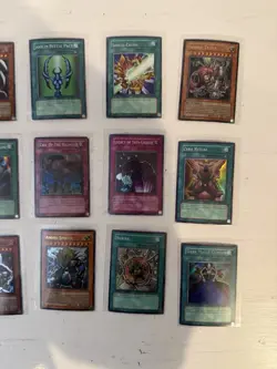 Konami Yu-Gi-Oh! 18 Card Lot All Holos - Image 3