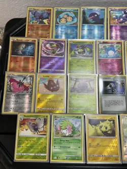 (30) Pokemon Cards Lot WOTC Vtg Holo STAMPED REVERSE Raikou Entei Meowstic - Image 2