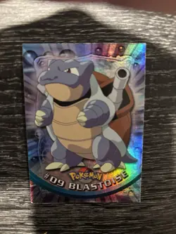Pokemon Card: 1999 Topps #9 Blastoise Holo Foil Card - Image 2