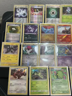 (30) Pokemon Cards Lot WOTC Vtg Holo STAMPED REVERSE Cradily Zekrom Salamence - Image 2
