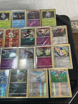 (30) Pokemon Cards Lot WOTC Vtg Holo STAMPED REVERSE Cradily Zekrom Salamence - Image 4