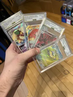 Pokemon- TCG Trading Cards 636996769739 - Image 1