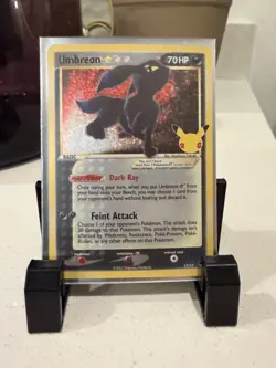 Pokemon TCG Umbreon Gold Star 17/17 Celebrations Holo FRESH PULL MINT - Image 1