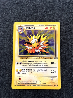 Pokemon TCG Jolteon Jungle 4/64 Holo Unlimited Holo Rare LP - Image 1
