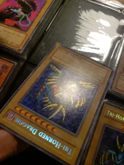YUGIOH • TRI-HORNED DRAGON • SECRET RARE • LOB-000 • 1st EDITION • - Image 3
