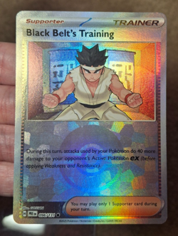 2025 POKEMON PRISMATIC EVOLUTIONS BLACK BELTS TRAINIG MASTER BALL HOLO 096/131 - Image 1