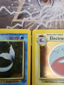Vintage Pokemon Jungle TCG Rare Holo Cards Electrode Vaporeon Lot Of 2 - Image 4