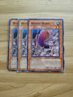 Yu-Gi-Oh! - Medusa Worm 3X - Complete Playset - Image 1