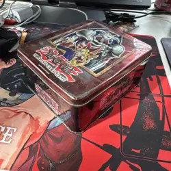 Yu-Gi-Oh! 2002 Collector's Tin Yami Yugi & Summoned Skull With Vintage Card Lot - Image 2