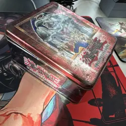 Yu-Gi-Oh! 2002 Collector's Tin Yami Yugi & Summoned Skull With Vintage Card Lot - Image 5