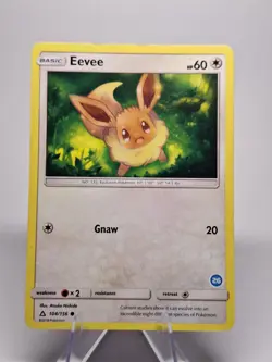 Eevee Sun & Moon: Ultra Prism 104/156 Regular Common LP - Pokemon TCG - Image 1