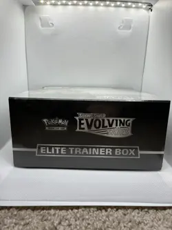 Pokemon TCG: Evolving Skies Elite Trainer Box ETB SWSH07 New Sealed - Umbreon - Image 4